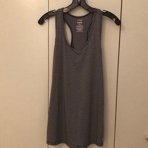 Semi-fitted workout top